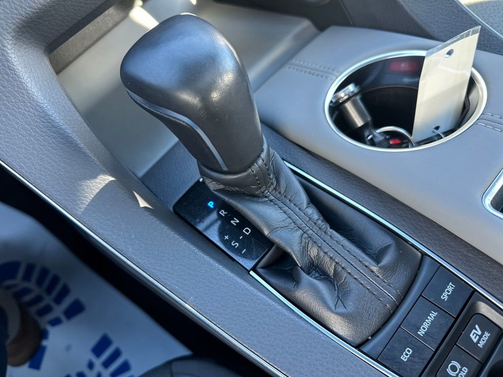 Used 2020 Toyota Avalon Limited w/ Advanced Safety Package image 27