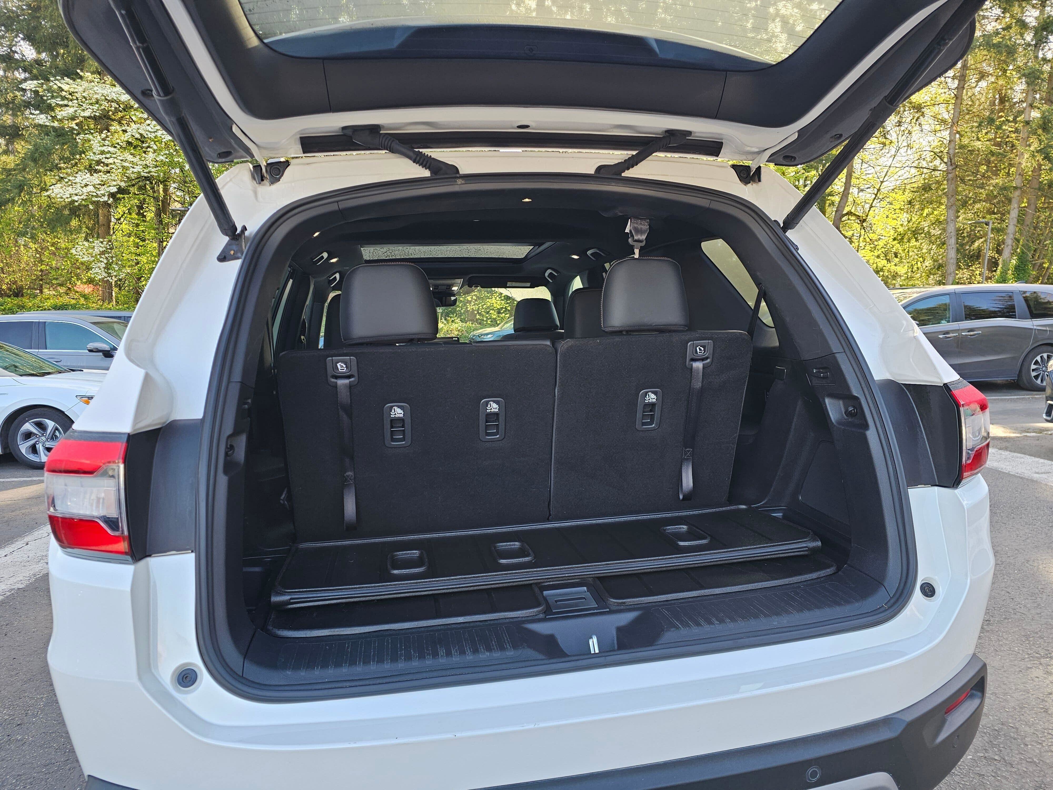 Used 2025 Honda Pilot TrailSport image 15