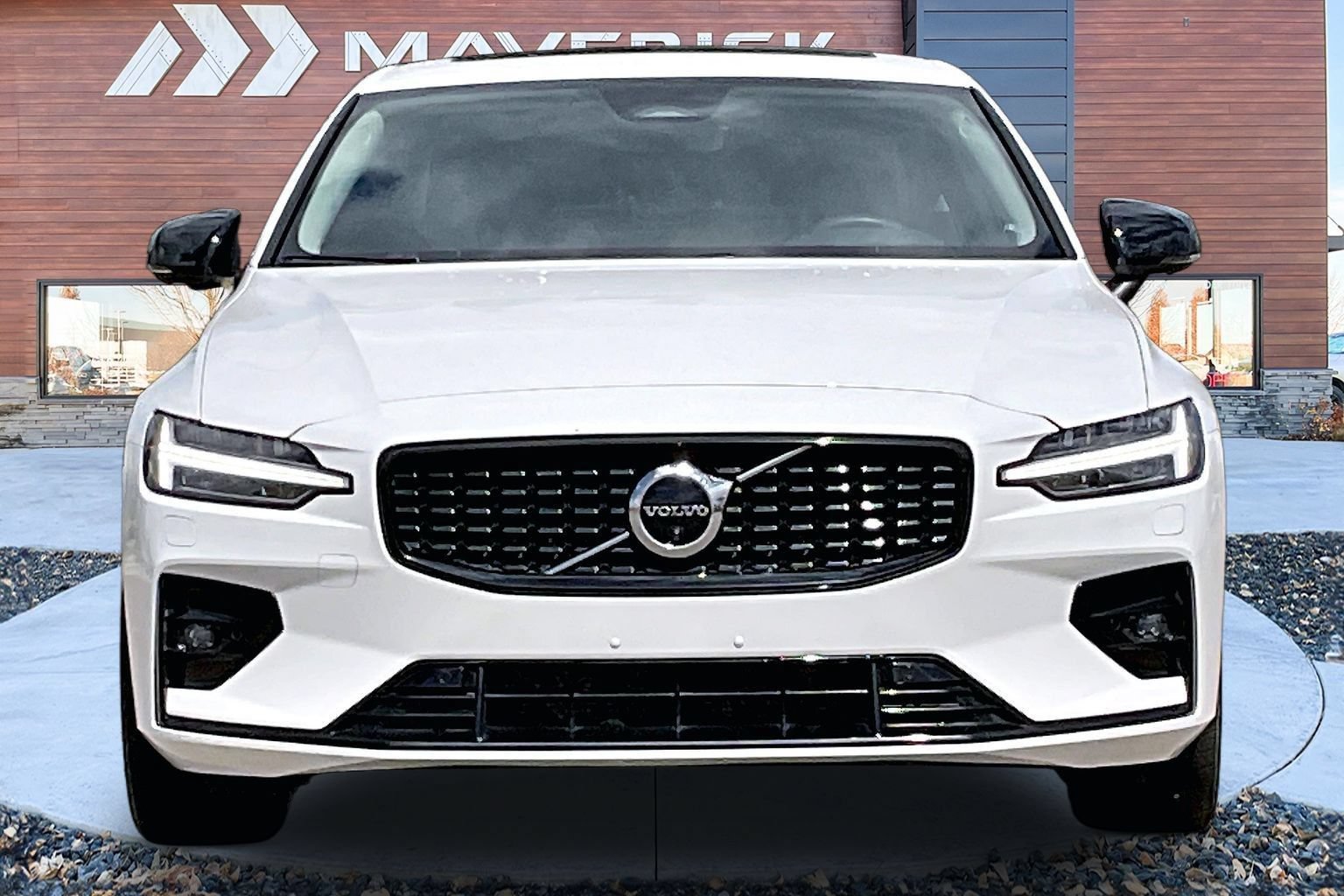 Used 2023 Volvo S60 B5 Plus w/ Climate Package AWD/4WD image 2