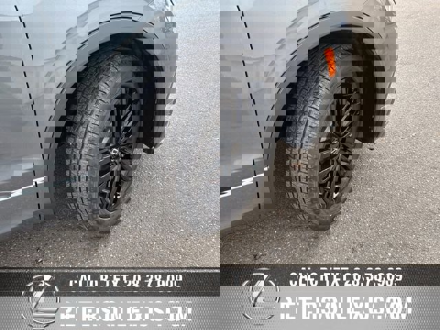 Used 2022 Volkswagen Tiguan SE R-Line image 10