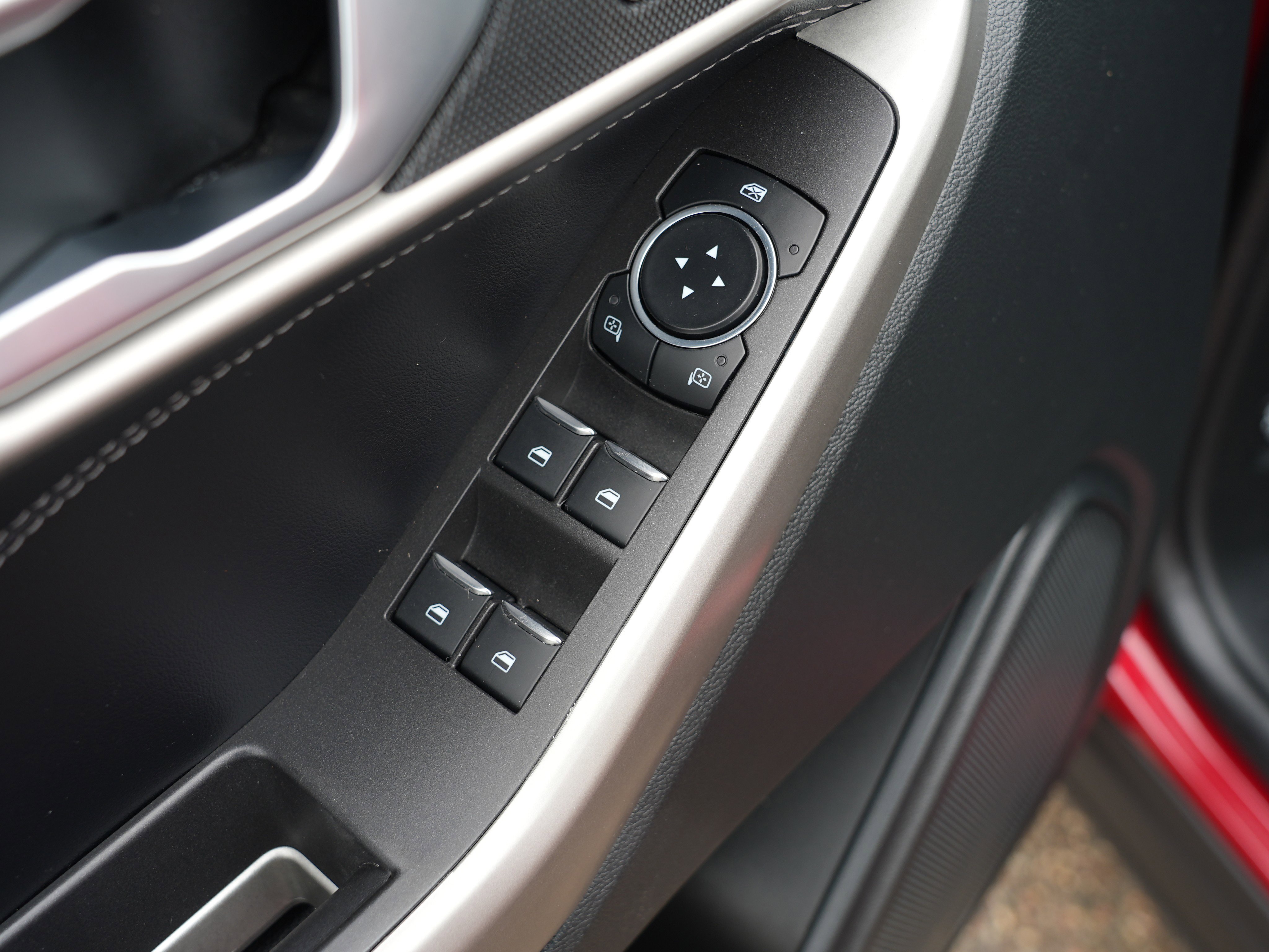 Used 2023 Ford Explorer XLT w/ Equipment Group 202A image 16