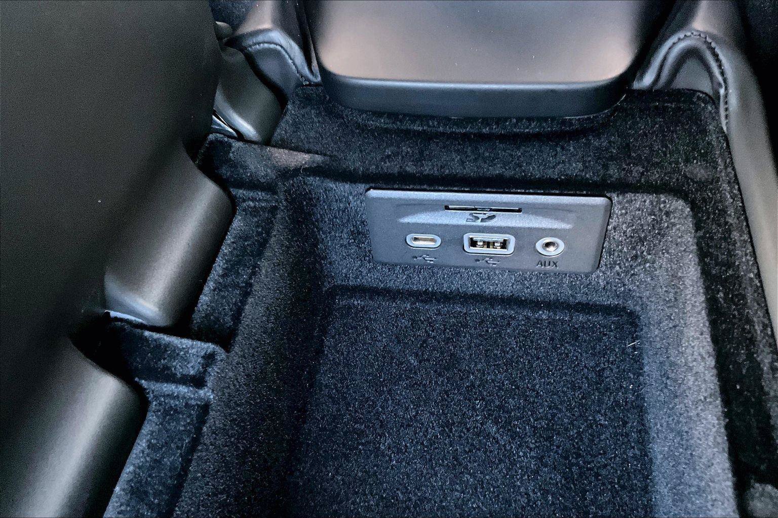 Used 2020 Chevrolet Corvette Stingray Premium Cpe w/ 3LT Preferred Equipment Group RWD image 29