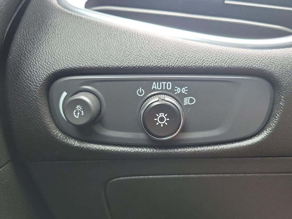 Used 2024 Chevrolet Malibu LT FWD image 37