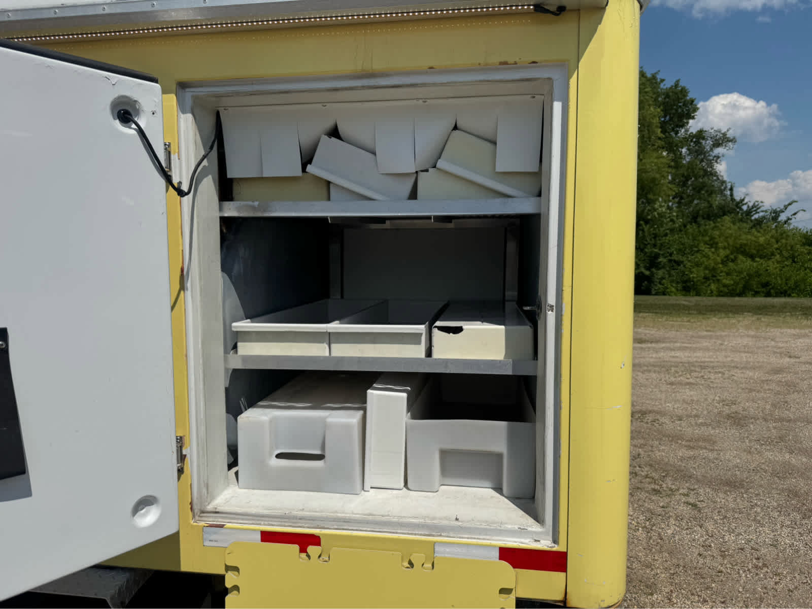 Used 2018 Ford E-450 and Econoline 450 Super Duty w/ Power Windows & Locks Group RWD image 11