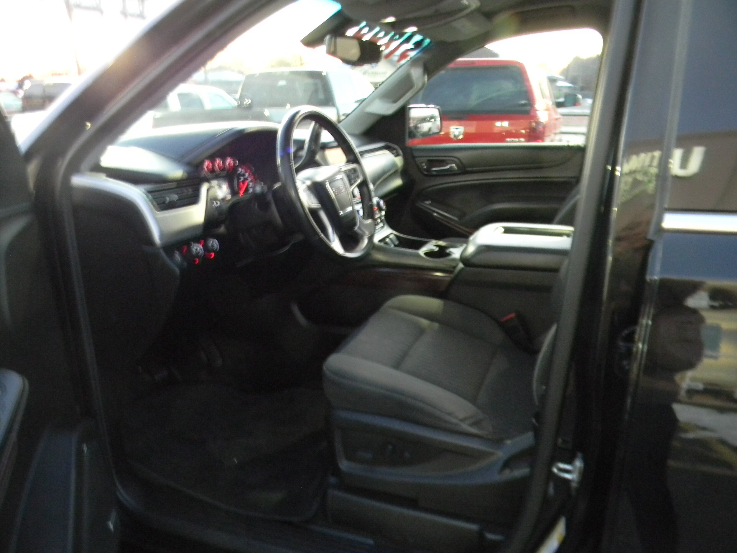 Used 2015 GMC Yukon SLE AWD/4WD image 5