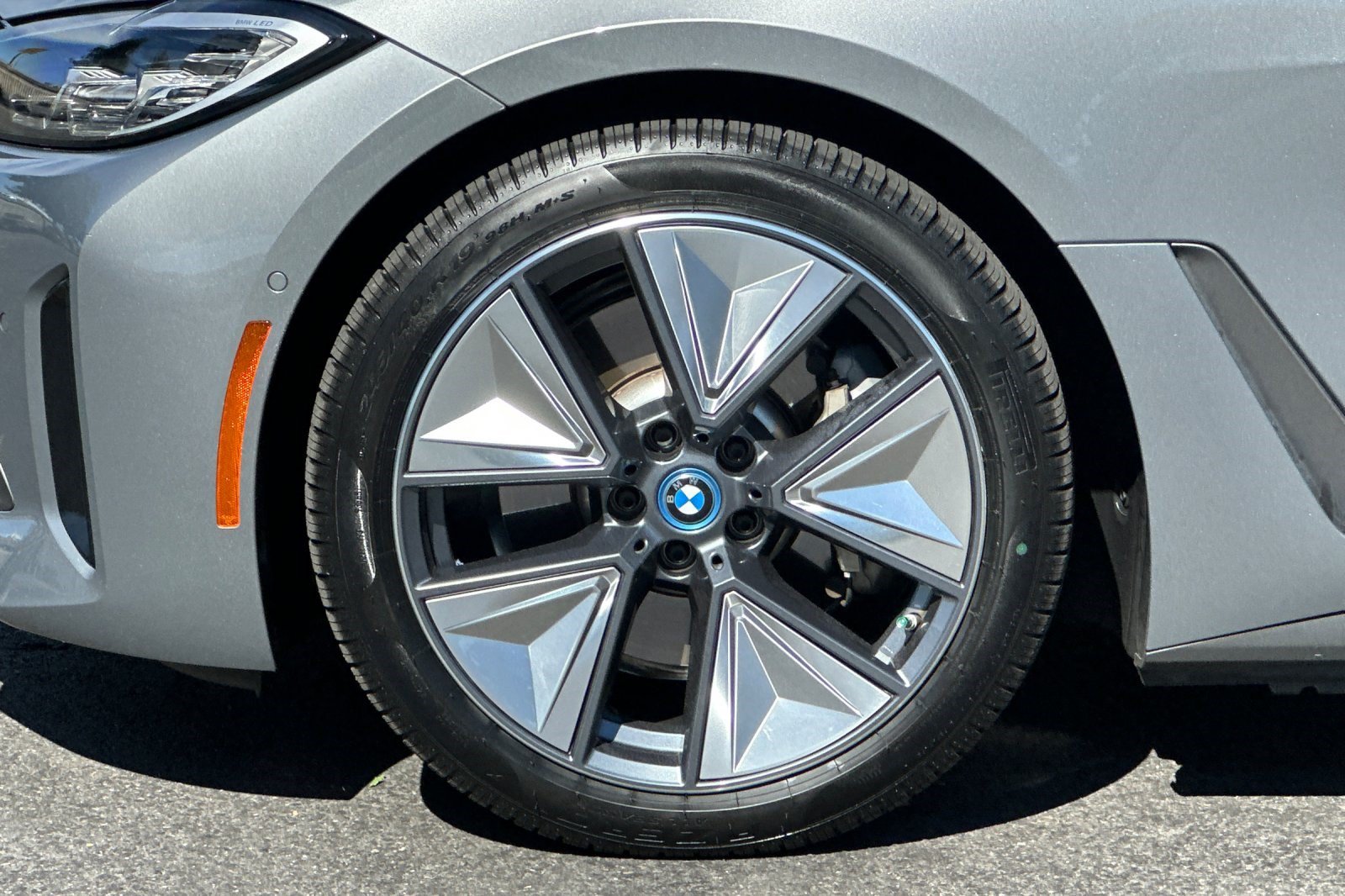 Certified 2023 BMW i4 eDrive40 w/ Premium Package RWD image 37