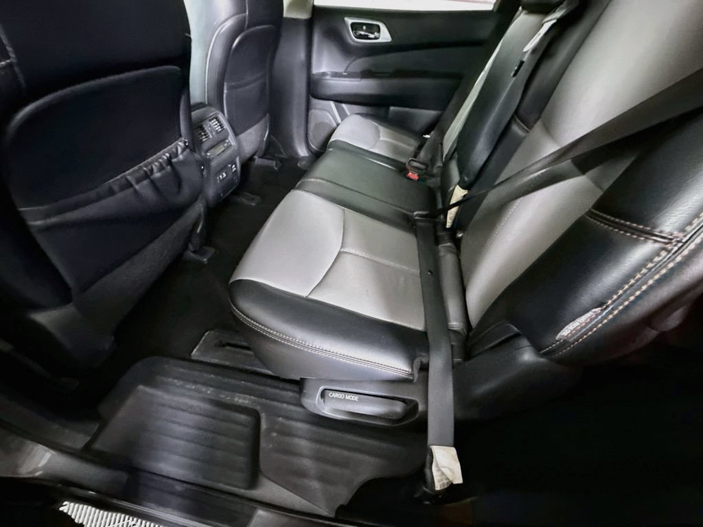 Used 2019 Nissan Pathfinder SL AWD/4WD image 29