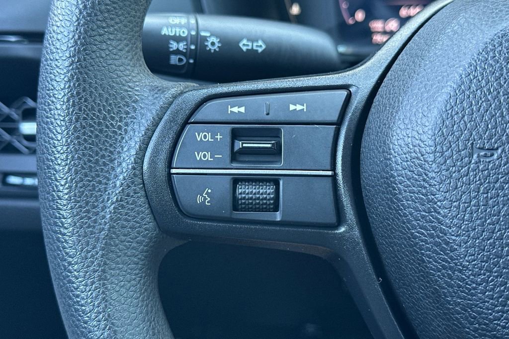 Used 2023 Honda Accord EX image 25