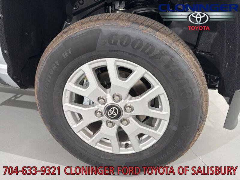 New 2025 Toyota Tacoma SR5 image 9