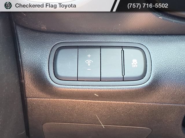 Used 2023 Hyundai Venue SE w/ Cargo Package FWD image 9