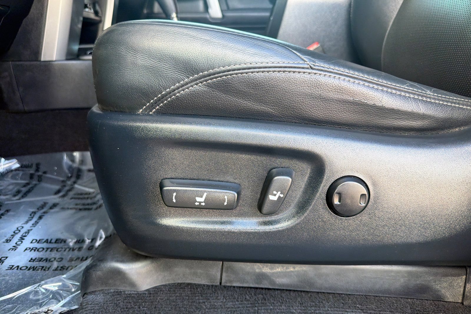 Used 2019 Toyota 4Runner Limited AWD/4WD image 15