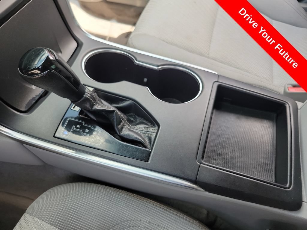 Used 2017 Toyota Camry LE FWD image 13