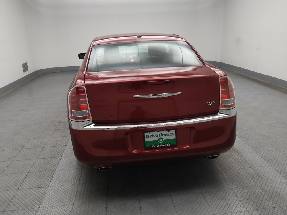 Used 2013 Chrysler 300 image 6