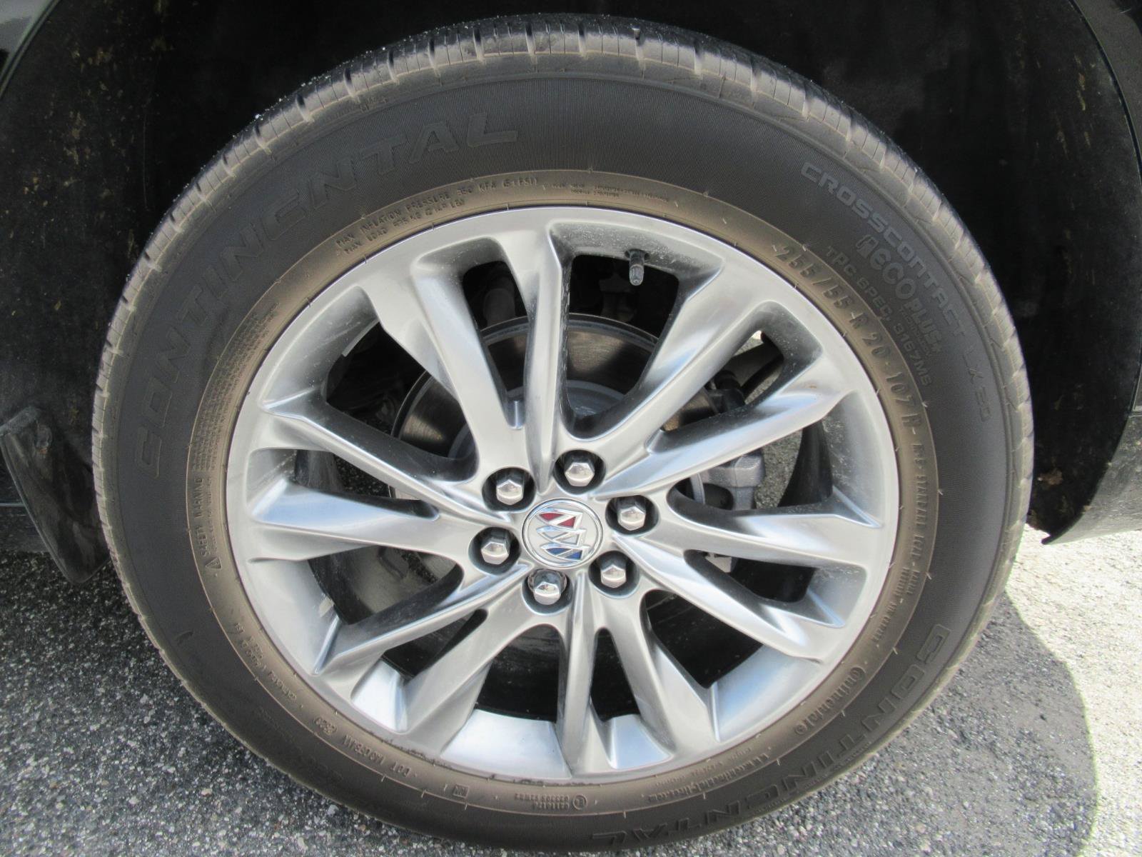 Used 2024 Buick Enclave Avenir w/ Avenir Technology Package FWD image 5