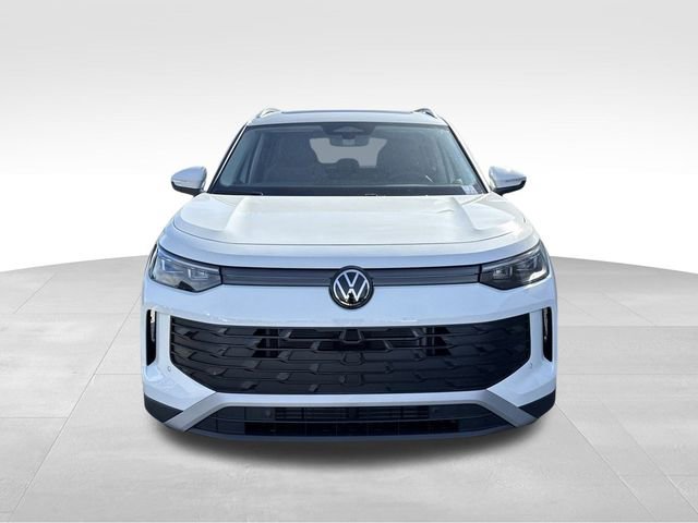 New 2026 Volkswagen Tiguan SE image 8