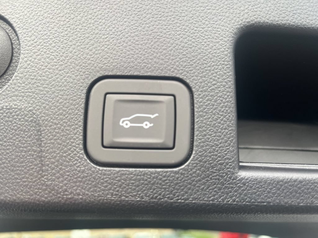 New 2026 Chevrolet Equinox LT w/ Convenience Package II FWD image 6