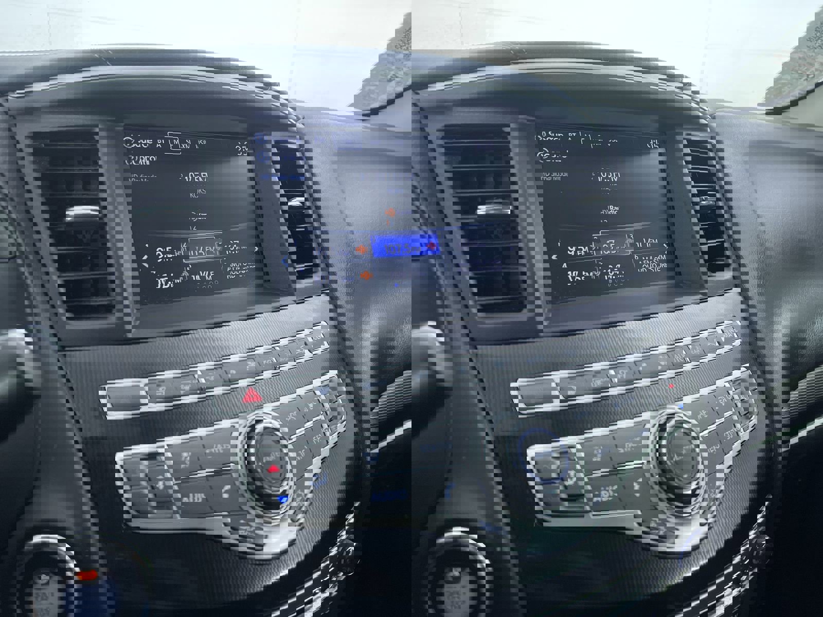 Used 2018 INFINITI QX60 Luxe image 18