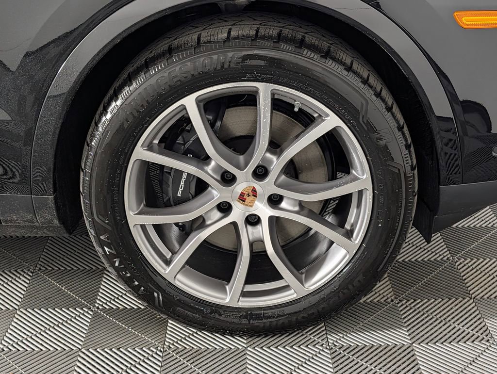 New 2026 Porsche Cayenne AWD/4WD image 14
