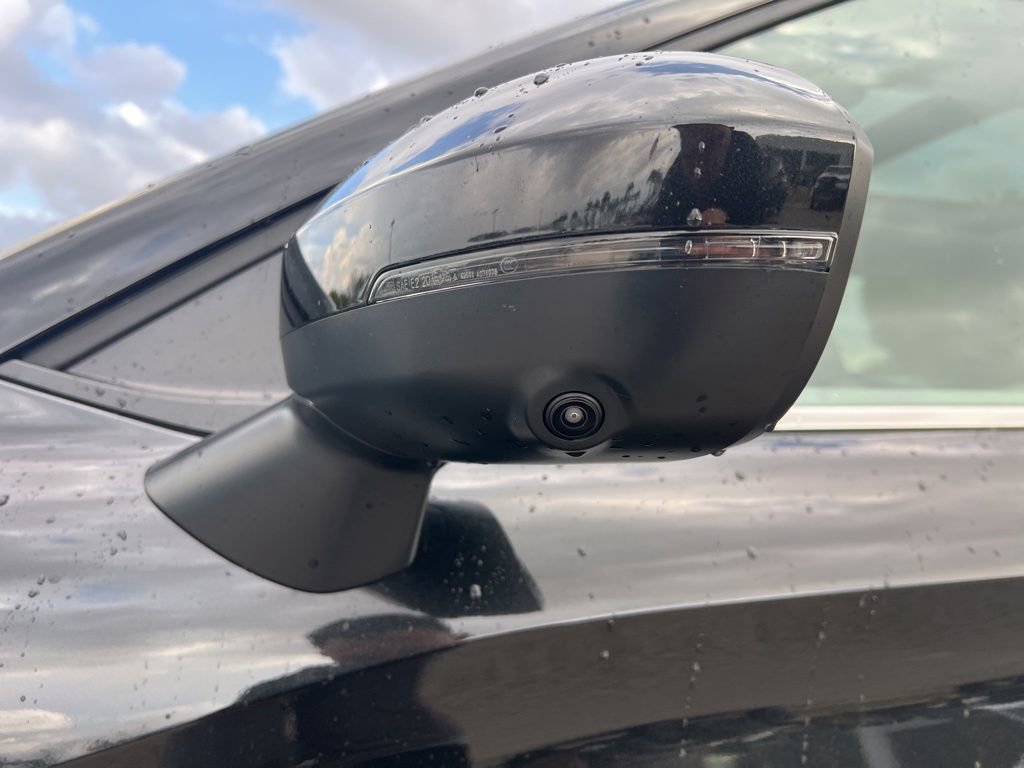 Used 2025 Mitsubishi Outlander SE image 23