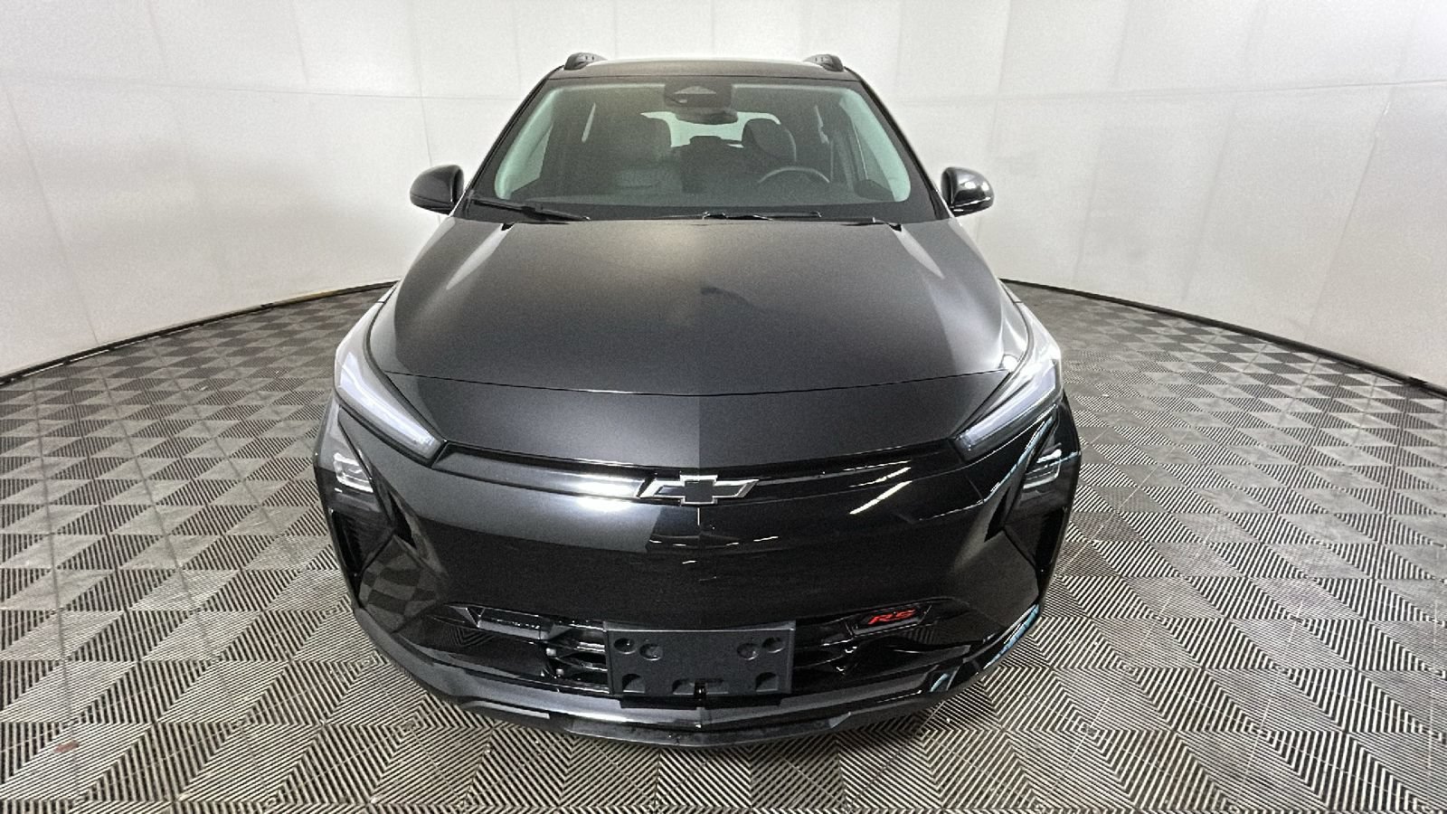 Used 2027 Chevrolet Bolt RS FWD image 8