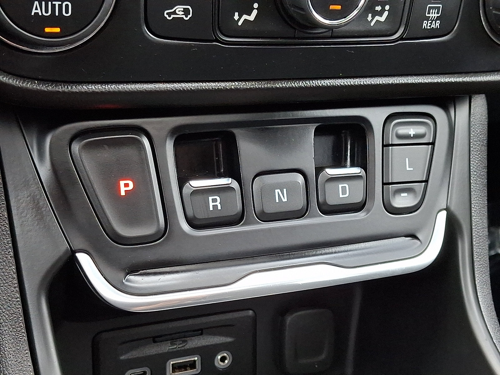 Used 2019 GMC Terrain SLE w/ Driver Convenience Package AWD/4WD image 15
