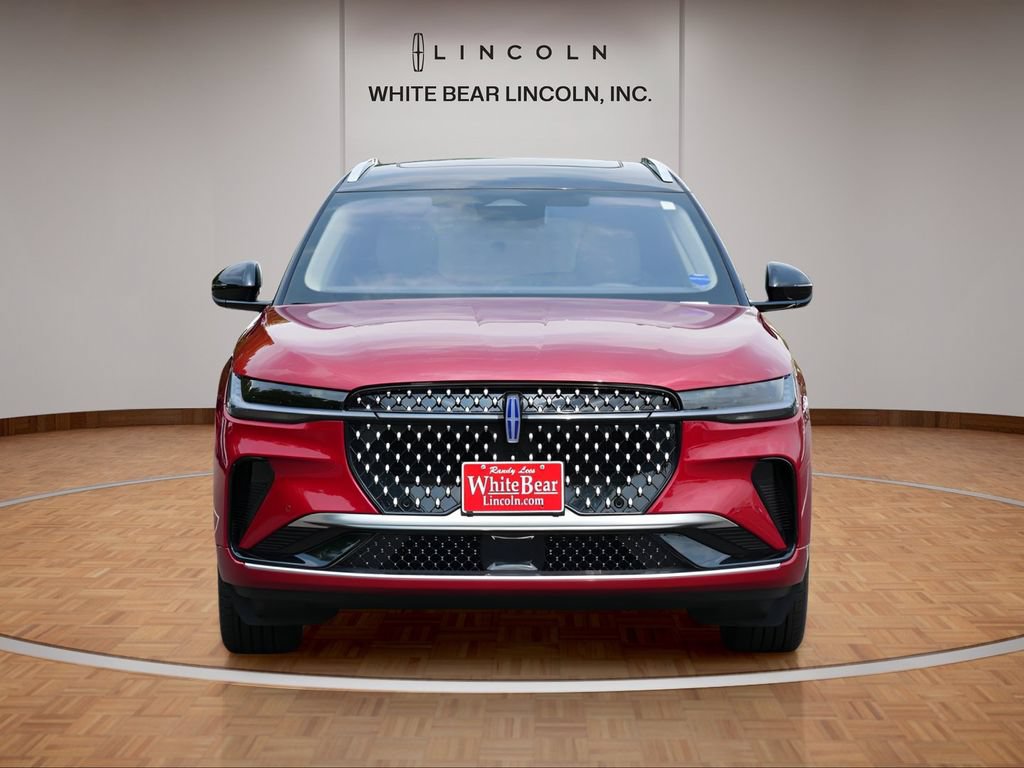Used 2025 Lincoln Nautilus Reserve AWD/4WD image 2