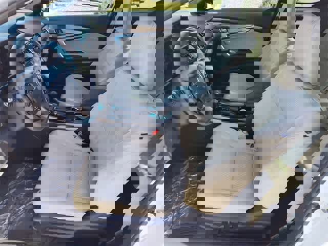 Used 2017 Honda Accord EX image 11