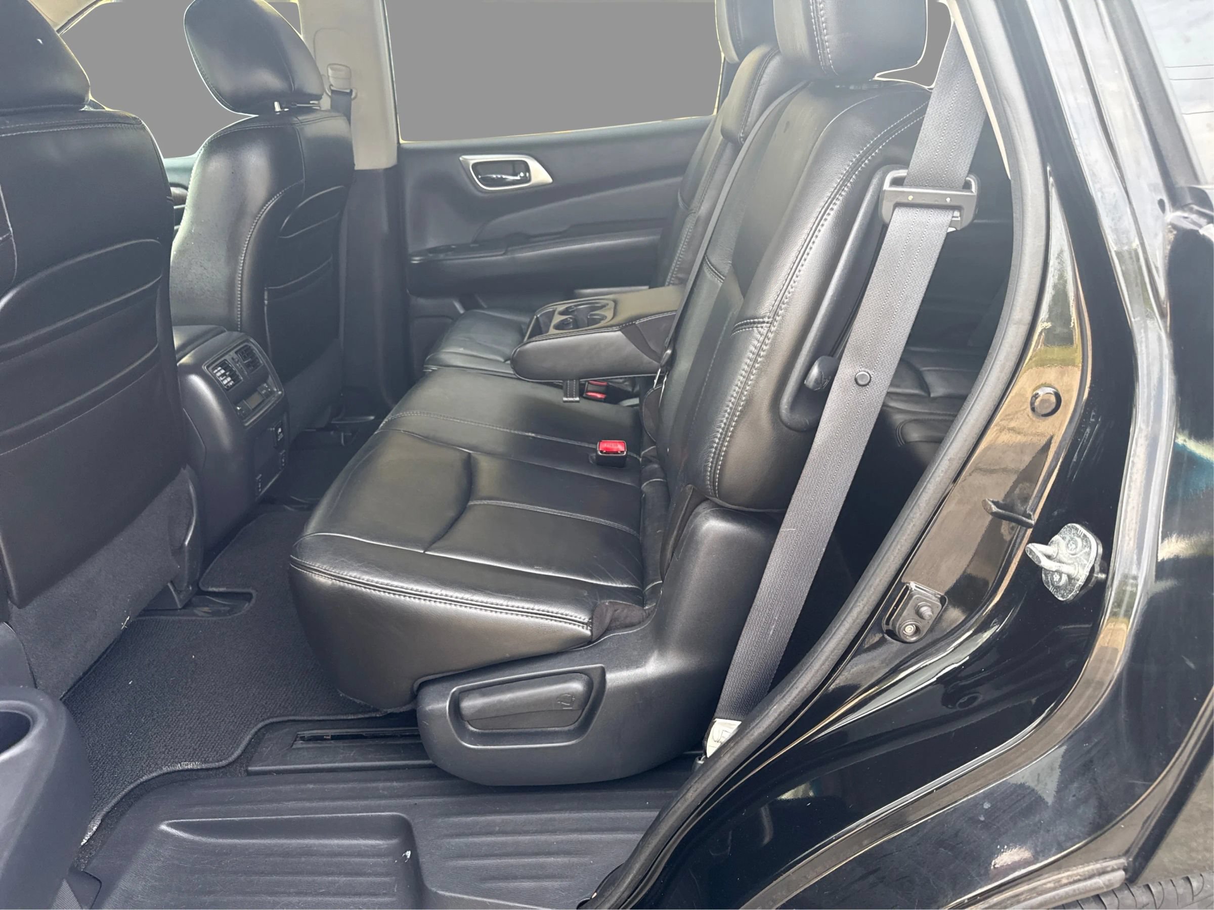 Used 2013 Nissan Pathfinder SL w/ SL Premium Pkg AWD/4WD image 11