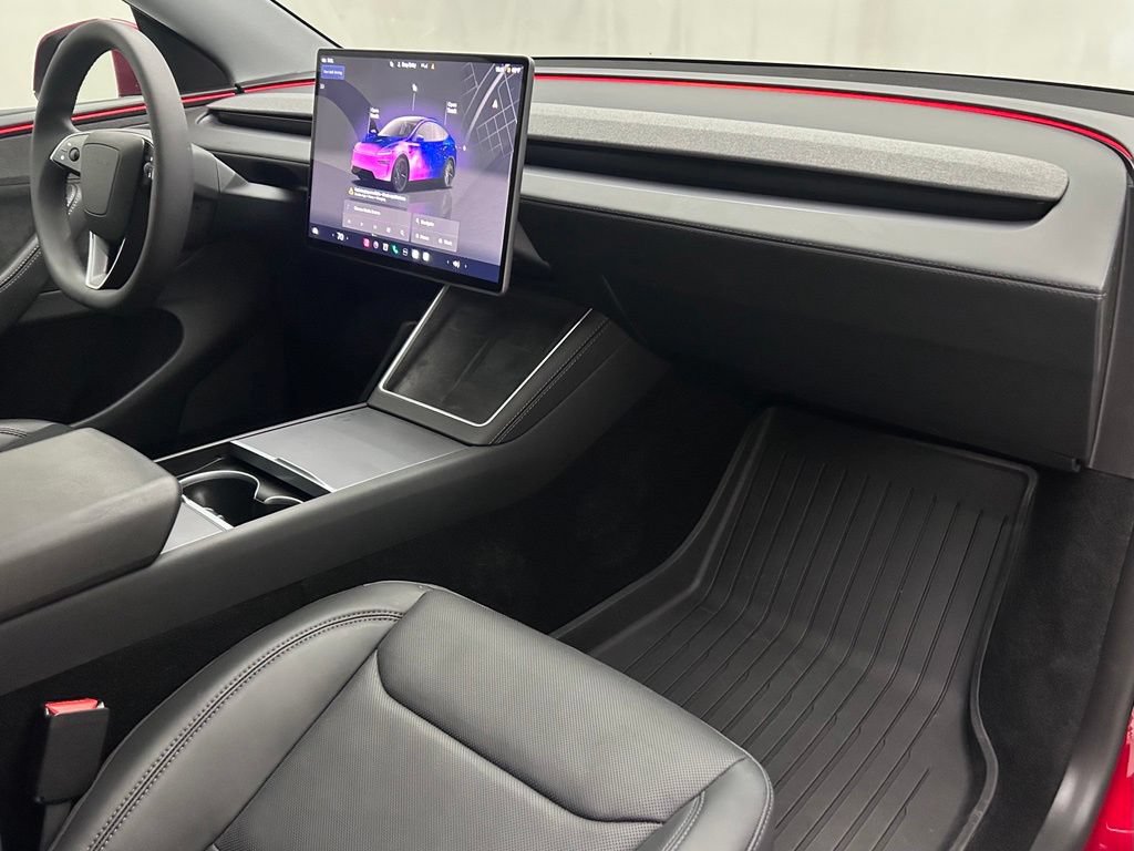 Used 2026 Tesla Model Y AWD image 18