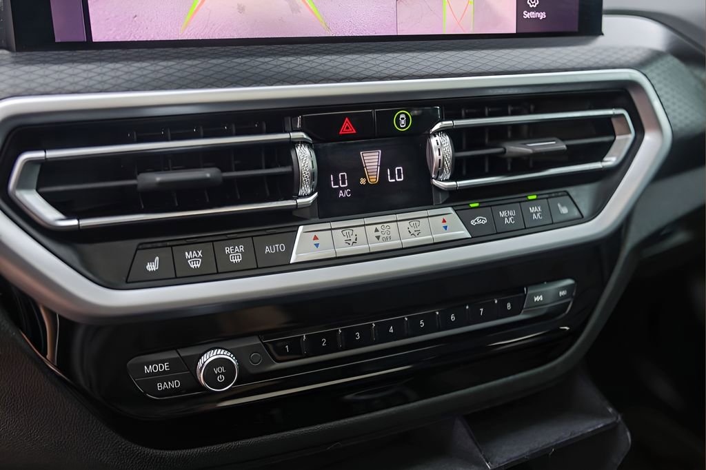 Used 2022 BMW X4 xDrive30i w/ M Sport Package 2 AWD/4WD image 18