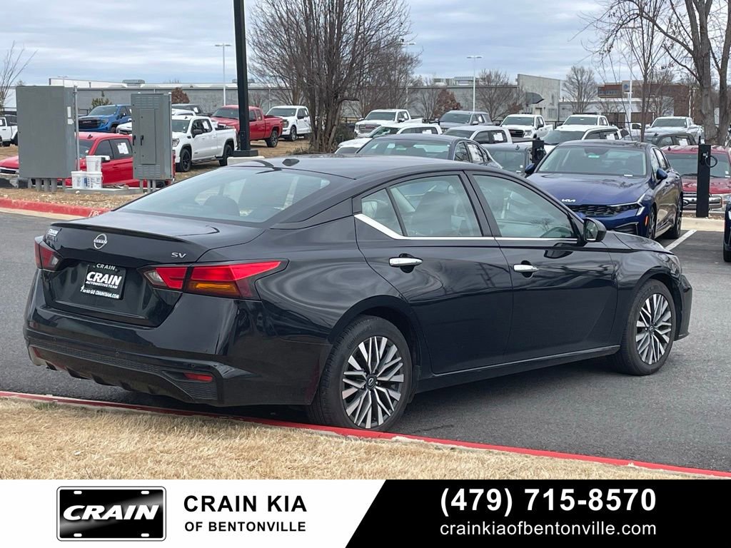 Used 2024 Nissan Altima 2.5 SV image 7