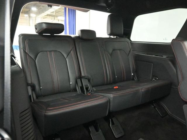 Used 2023 Ford Expedition Limited image 28
