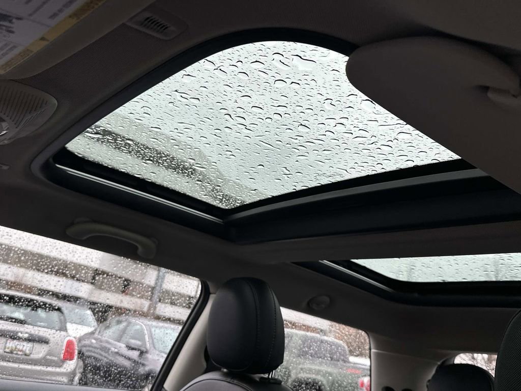 Used 2020 MINI Cooper 2-Door Hardtop image 23