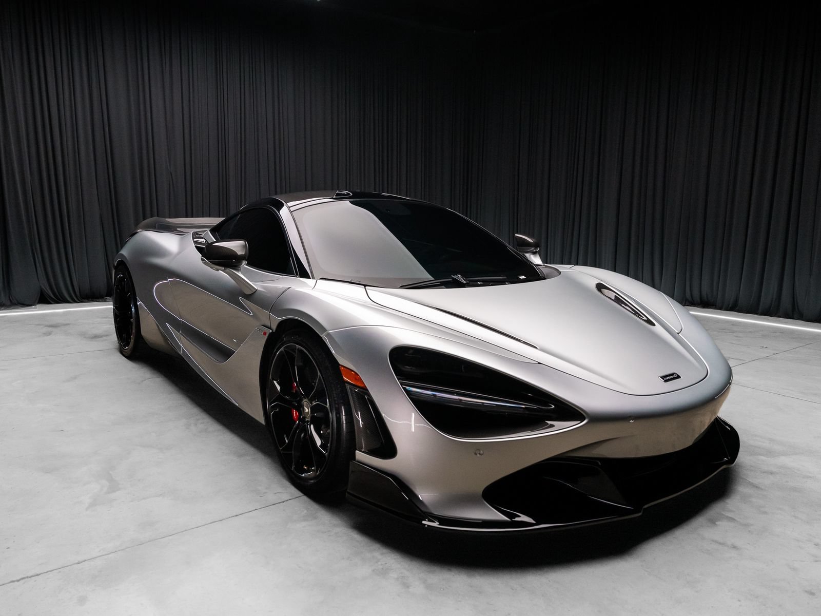Used 2019 McLaren 720S RWD image 8