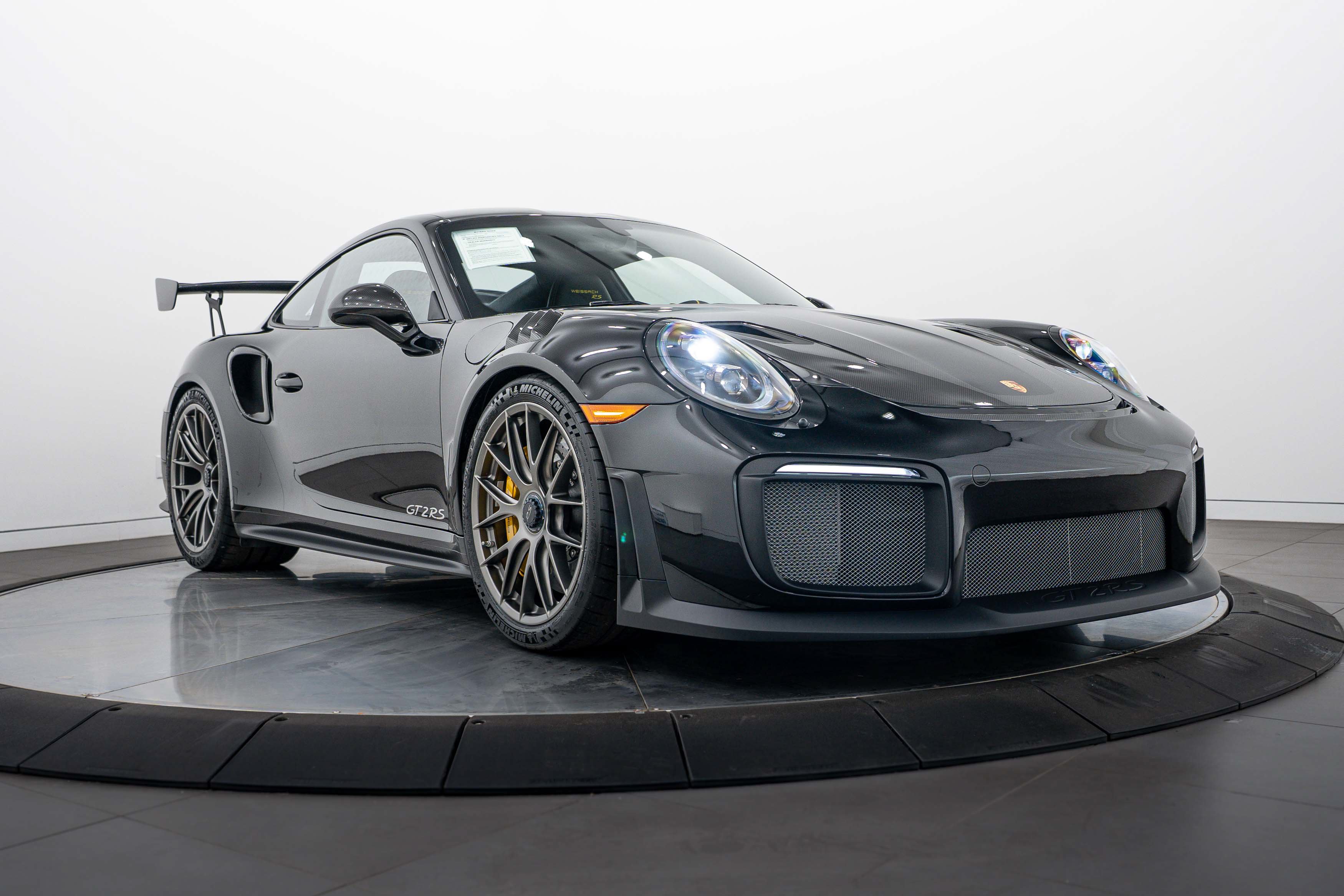 Certified 2018 Porsche 911 GT2 RS RWD image 9