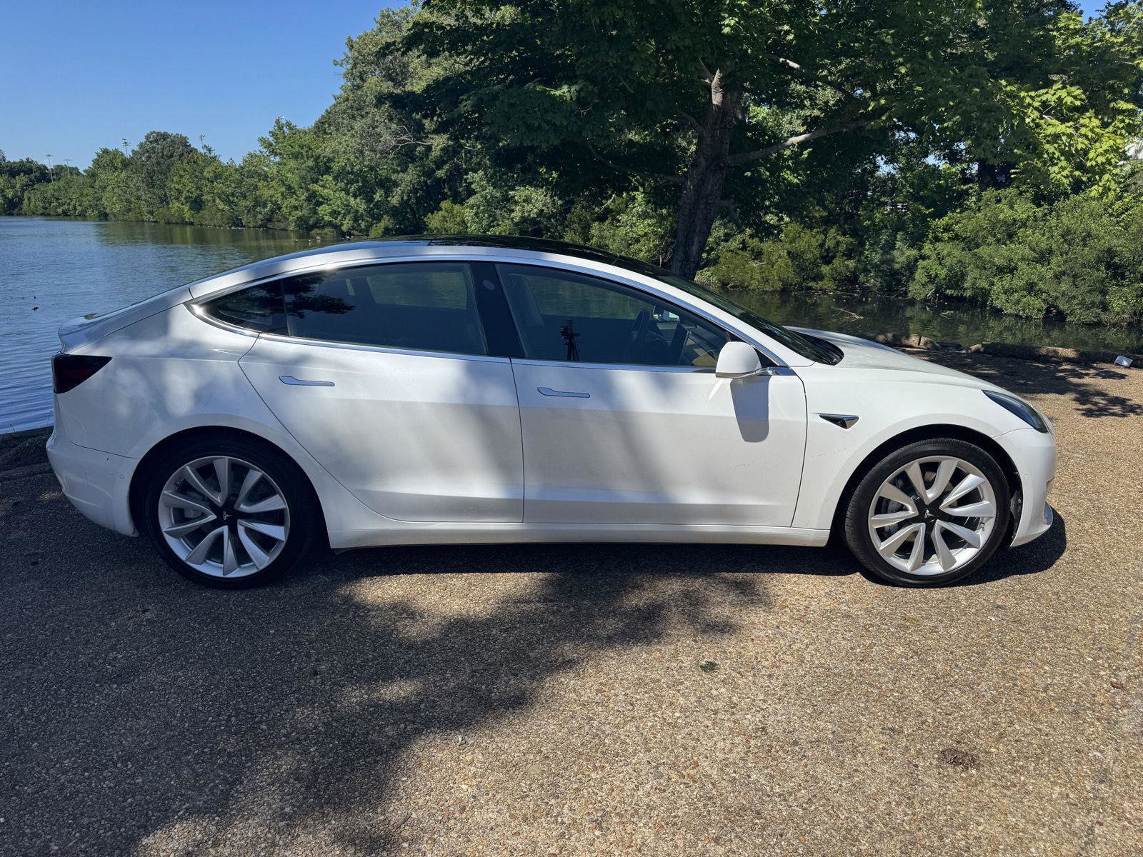 Used 2020 Tesla Model 3 Long Range AWD/4WD image 3