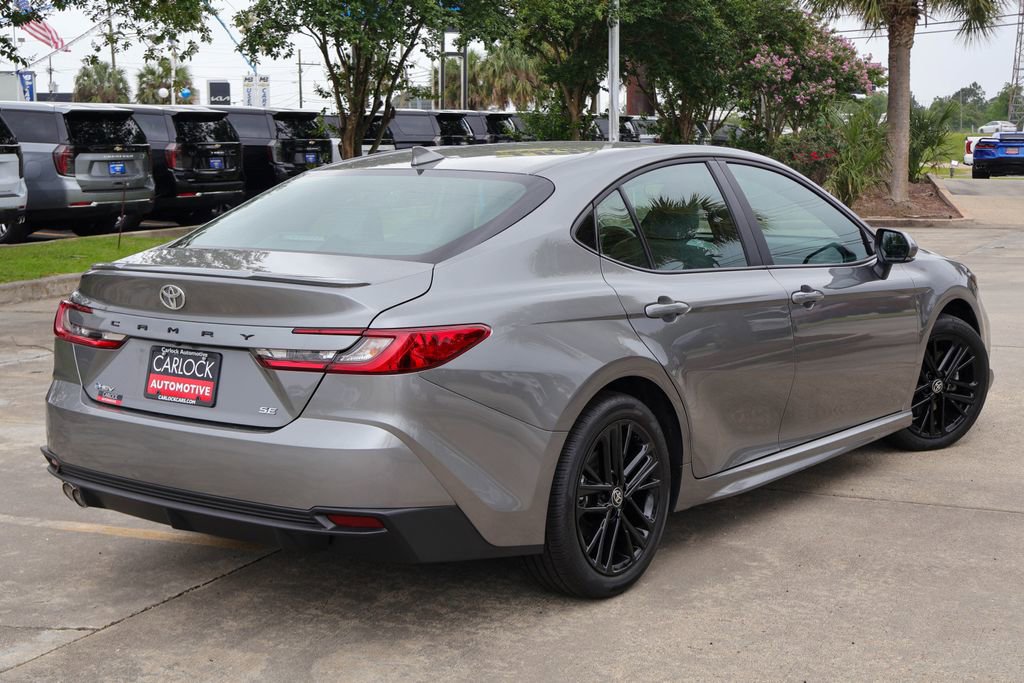 Used 2025 Toyota Camry SE FWD image 2