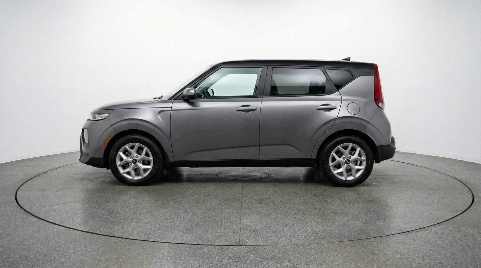 Used 2025 Kia Soul LX w/ LX Technology Package image 5