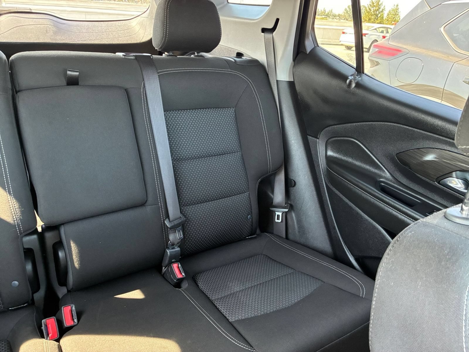 Used 2024 GMC Terrain SLE FWD image 35