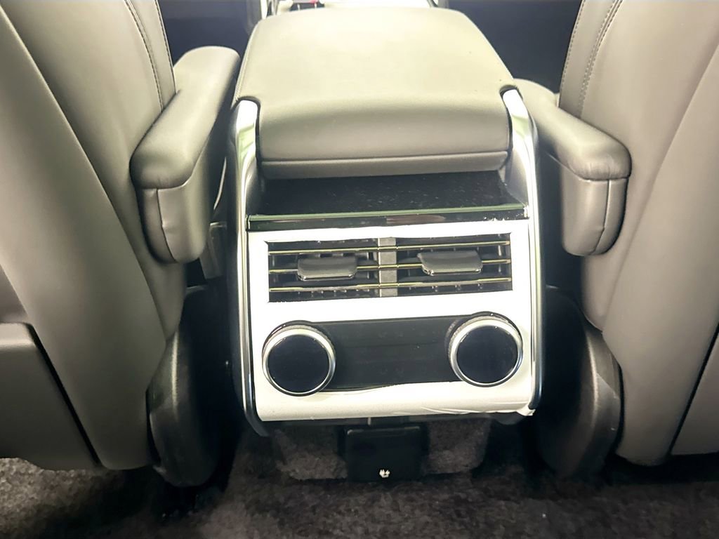 New 2026 Land Rover Range Rover Long Wheelbase SE image 25