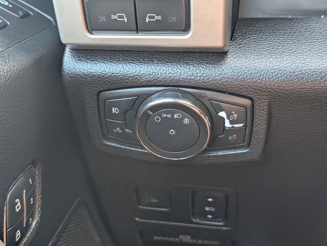 Used 2019 Ford F250 Lariat w/ Lariat Ultimate Package AWD/4WD image 24