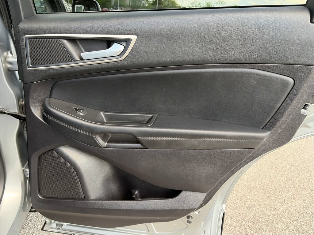 Used 2021 Ford Edge SEL w/ Convenience Package AWD/4WD image 30