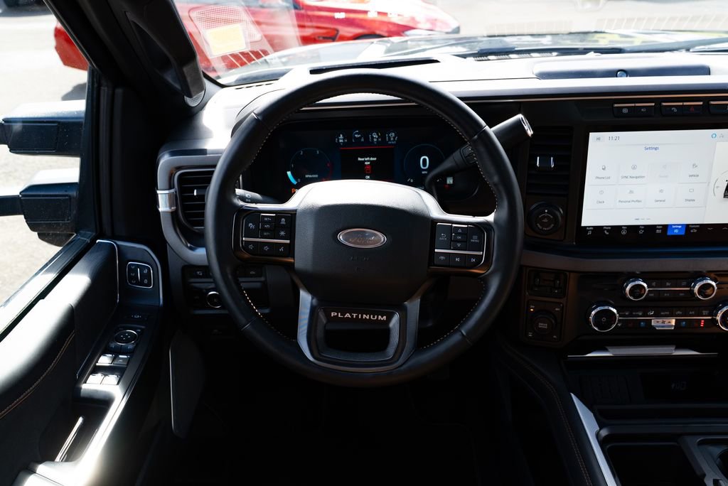 Used 2024 Ford F250 Platinum image 12