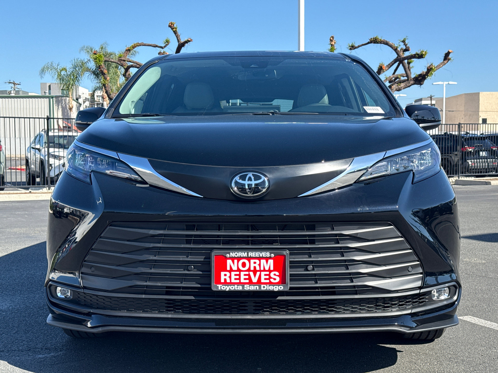 New 2026 Toyota Sienna XLE image 6