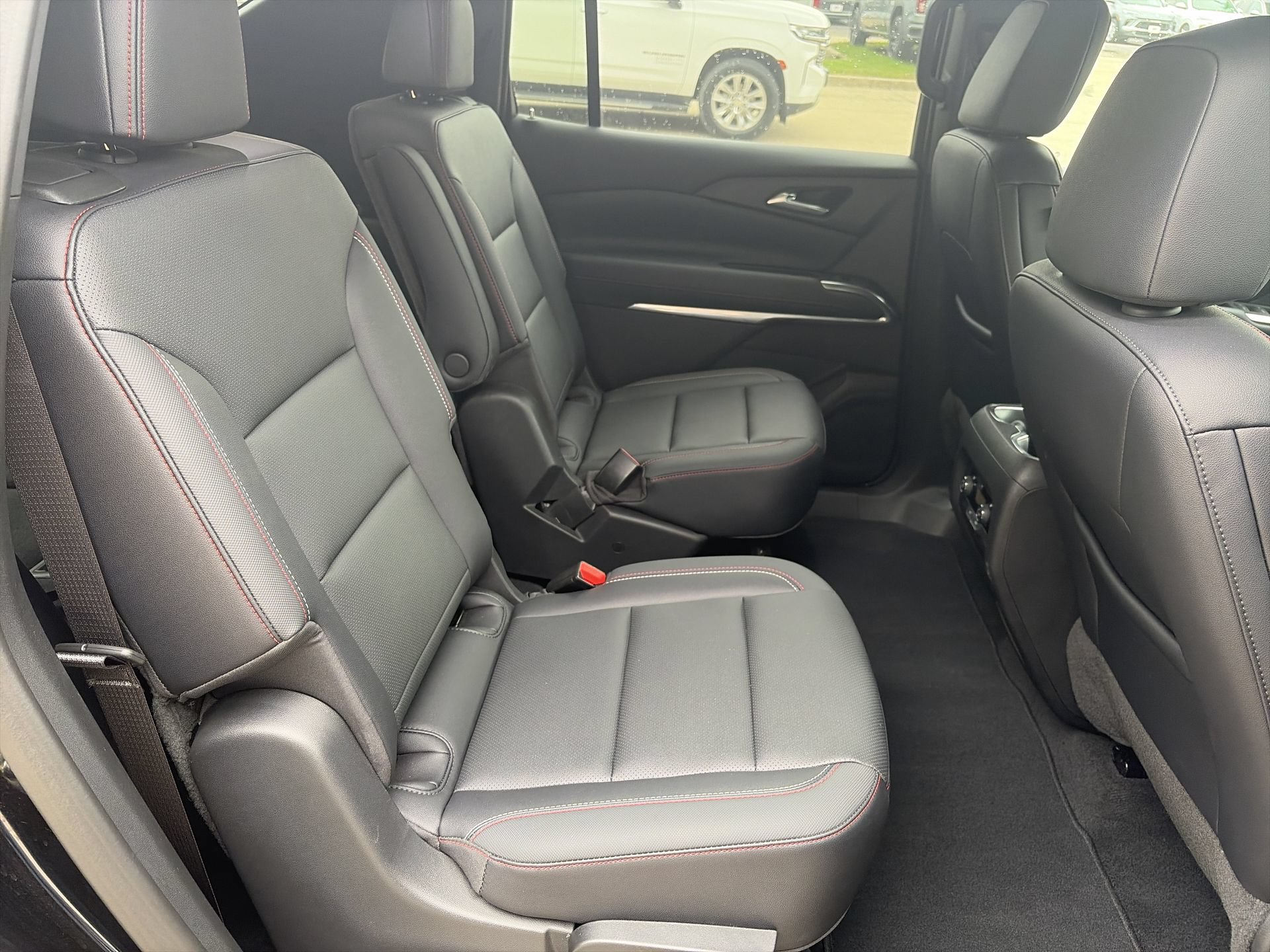 Used 2025 Chevrolet Traverse Z71 w/ Driver Confidence Package AWD/4WD image 29