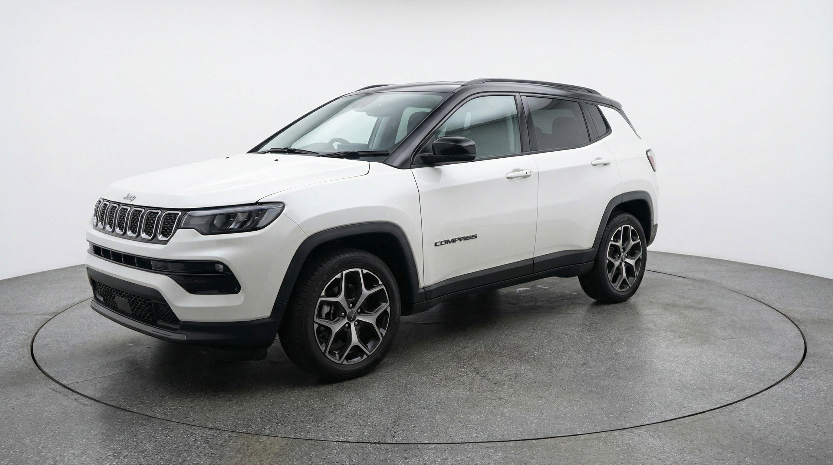 Used 2025 Jeep Compass Limited image 3