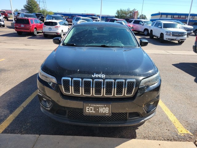 Used 2019 Jeep Cherokee Latitude Plus w/ Comfort/Convenience Group AWD/4WD image 2