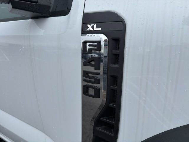 Used 2026 Ford F450 XL w/ XL Chrome Package image 5