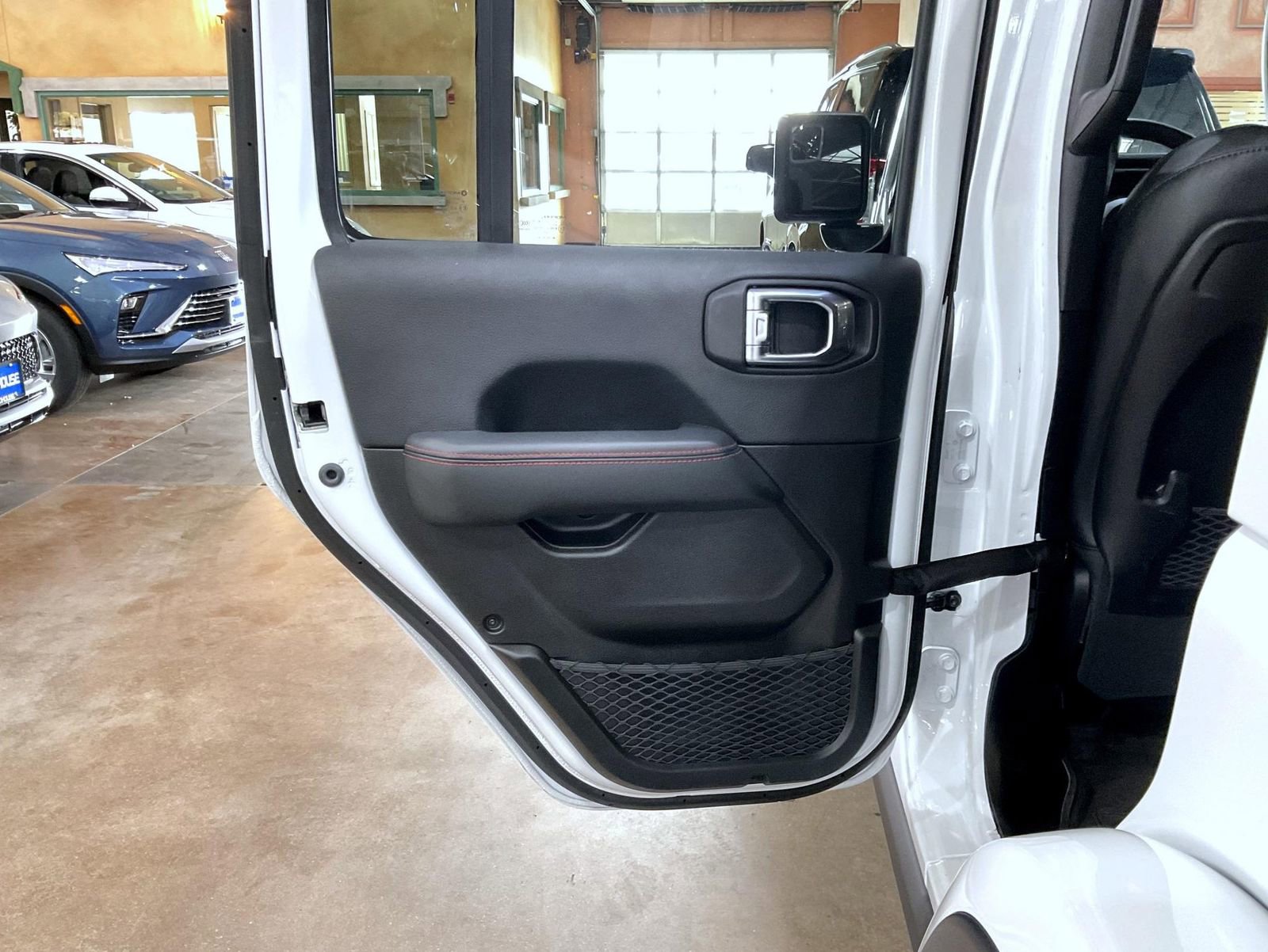 Used 2025 Jeep Wrangler Unlimited Rubicon image 20