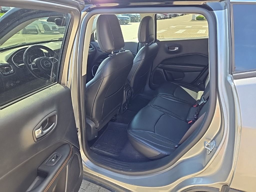 Used 2018 Jeep Compass Limited w/ Navigation Group image 17